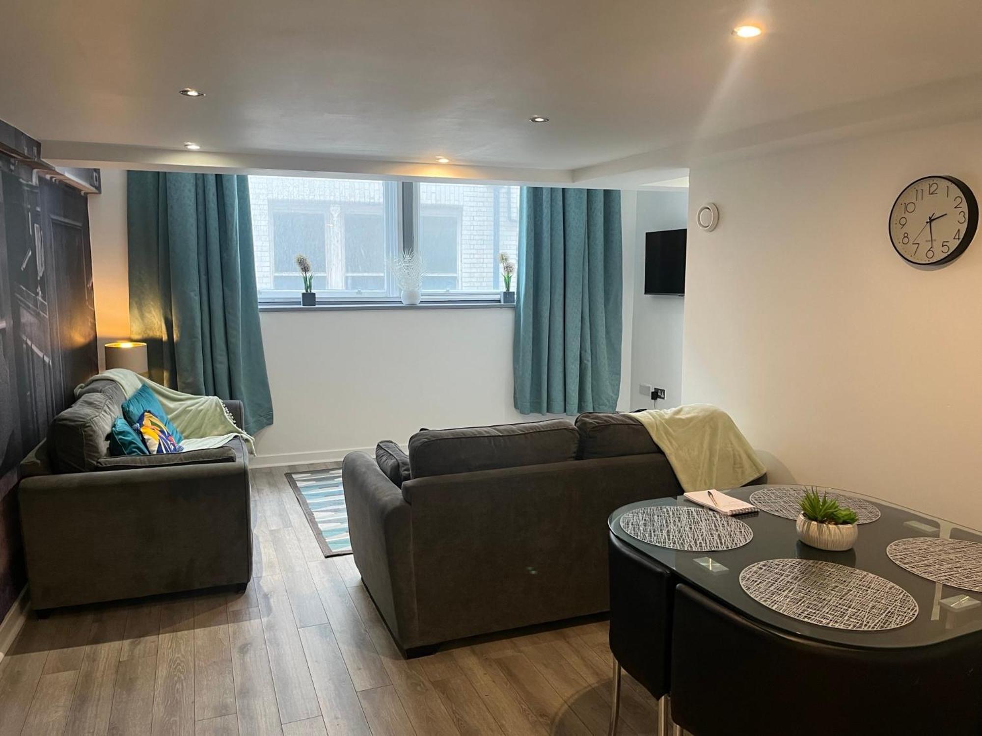 5 Halifax House, 3 Liverpool
